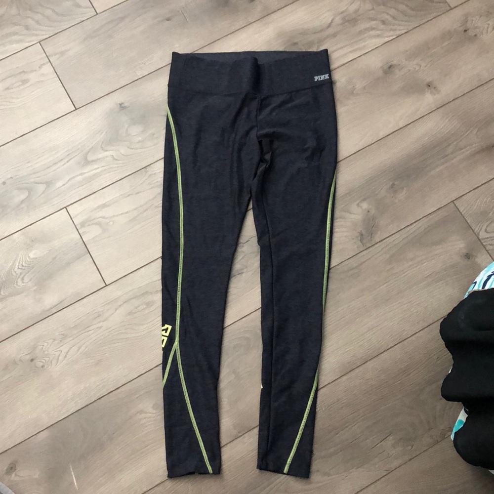 Pink yoga leggings